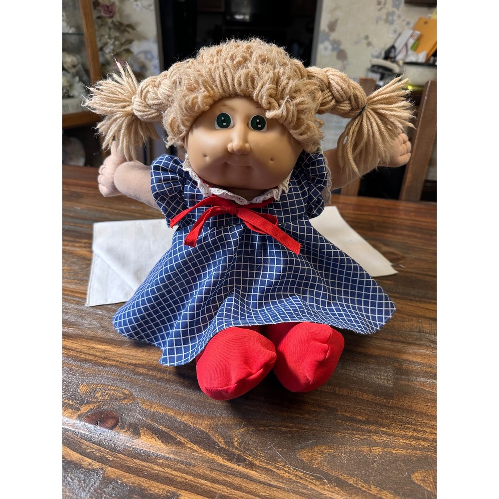Vintage 1982‎ Cabbage Patch Kids Doll Coleco KT Factory Blonde Green Eyes Dress